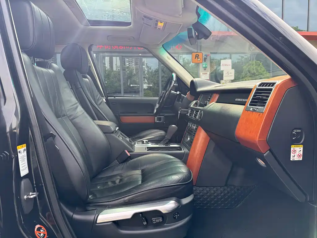 Land Rover Range Rover — миниатюра 13
