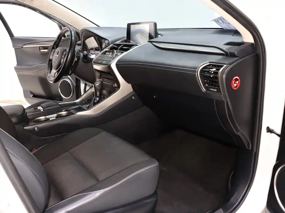 Lexus NX — миниатюра 8
