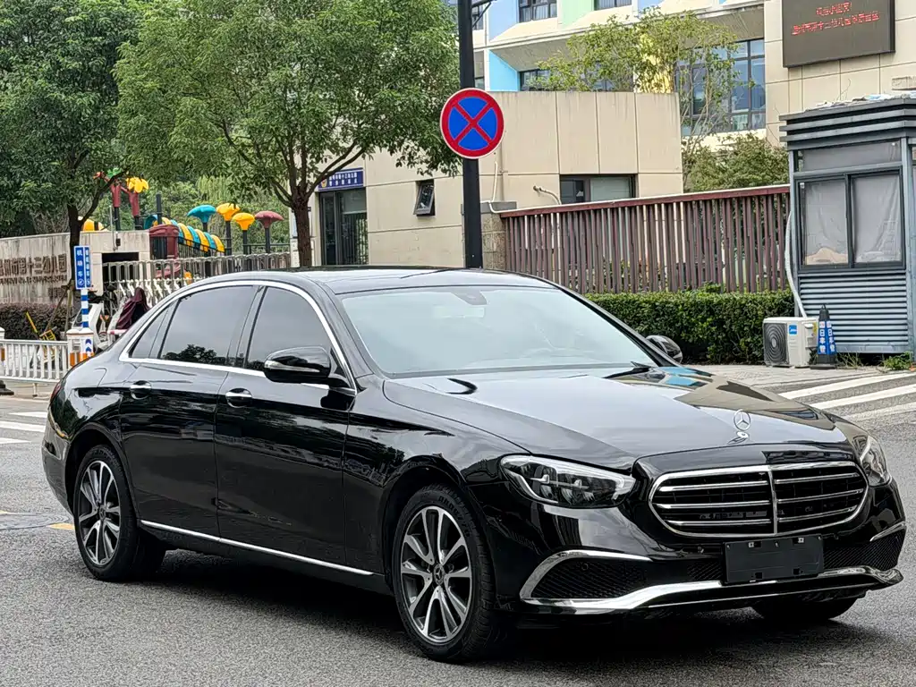 Mercedes-Benz E-Class E 2018 E 300 L Fashion