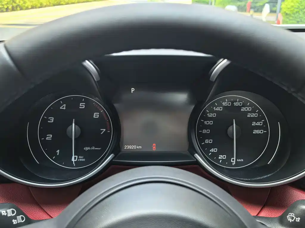 Alfa Romeo Giulia — миниатюра 12