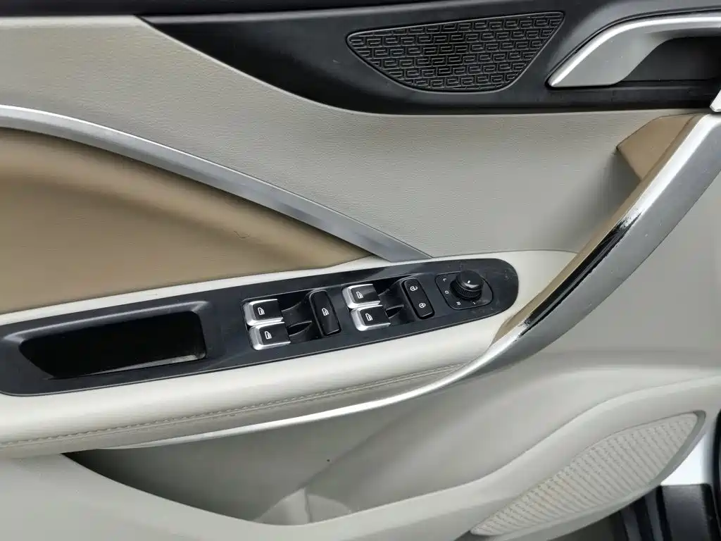 Geely Jia Ji — миниатюра 9