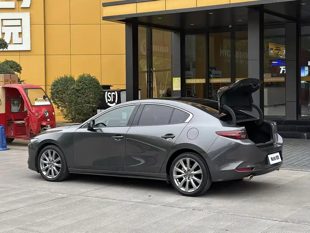 Mazda 3 Axela — миниатюра 8
