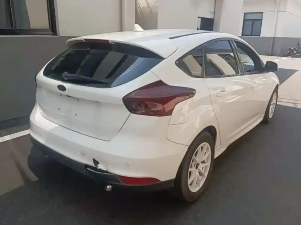 Ford Focus — миниатюра 7