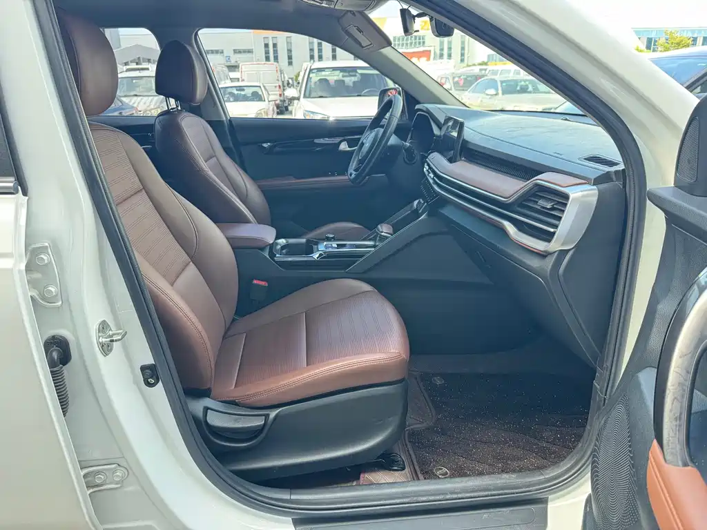 Kia Sportage — миниатюра 10