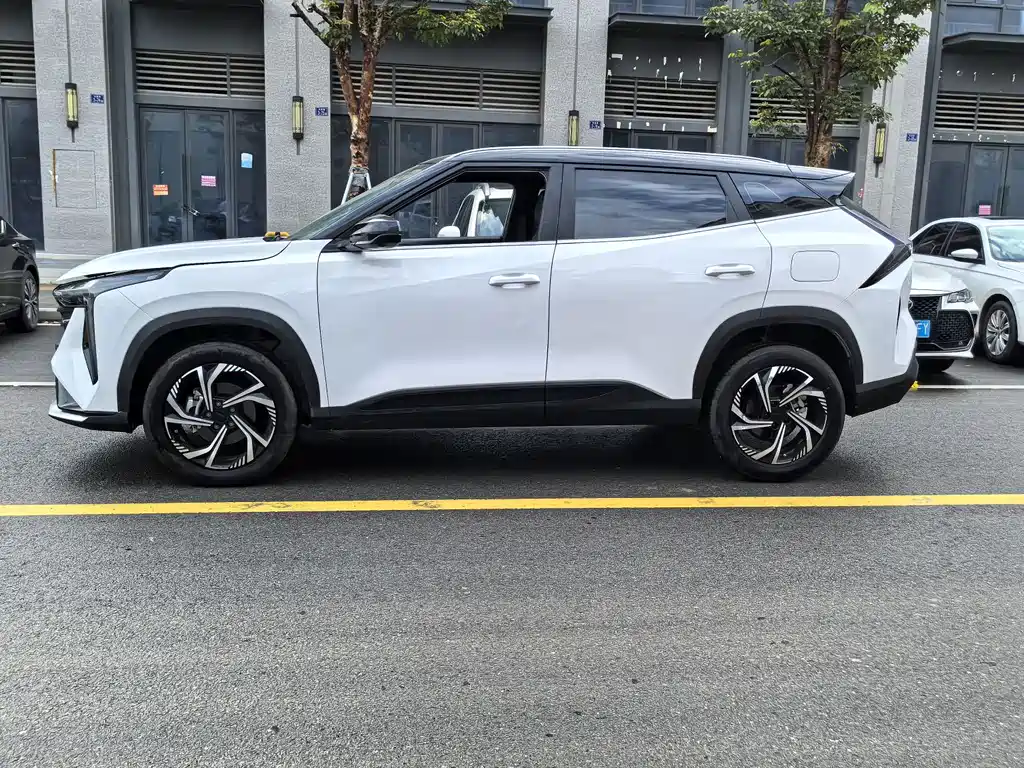 GEELY AUTOMOBILE BOYUE