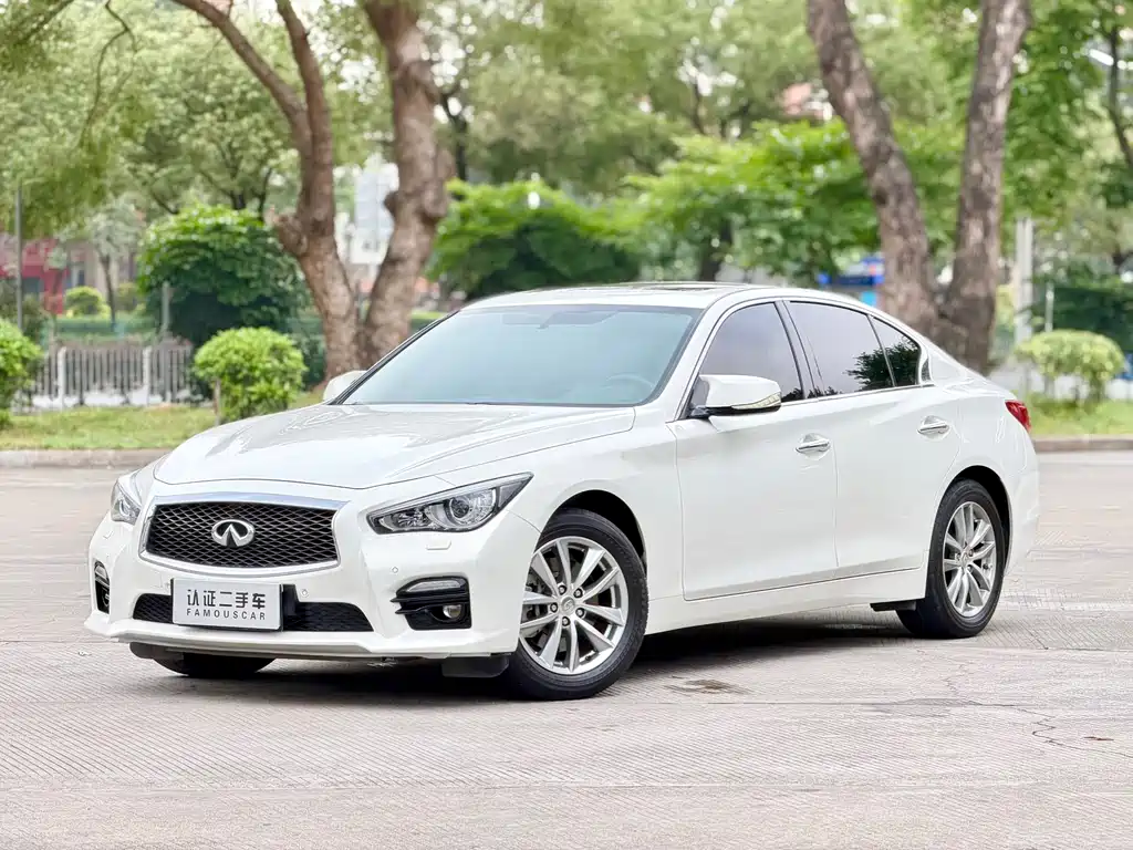 Infiniti Q50 2014