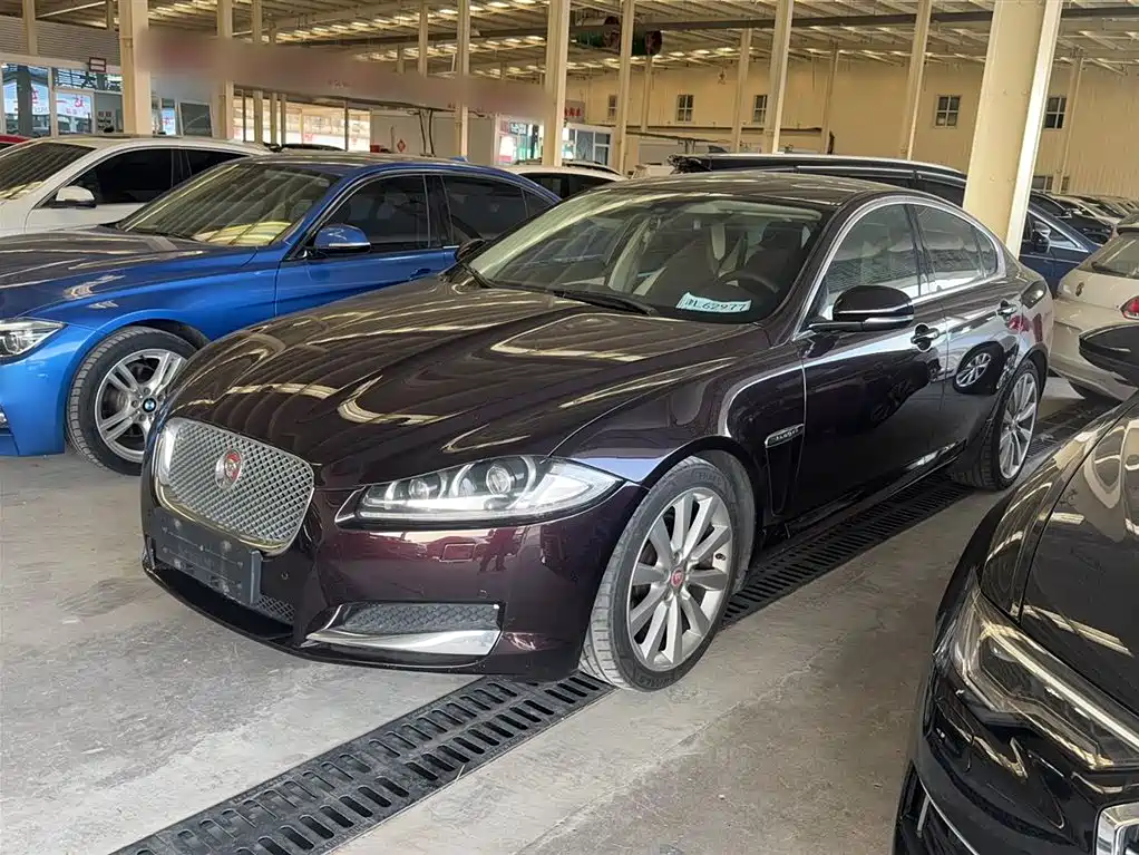 Jaguar XF 2015