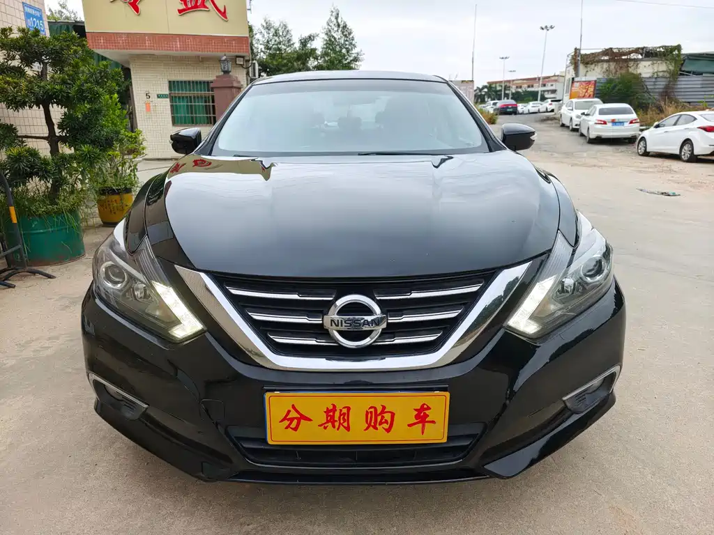NISSAN TEANA