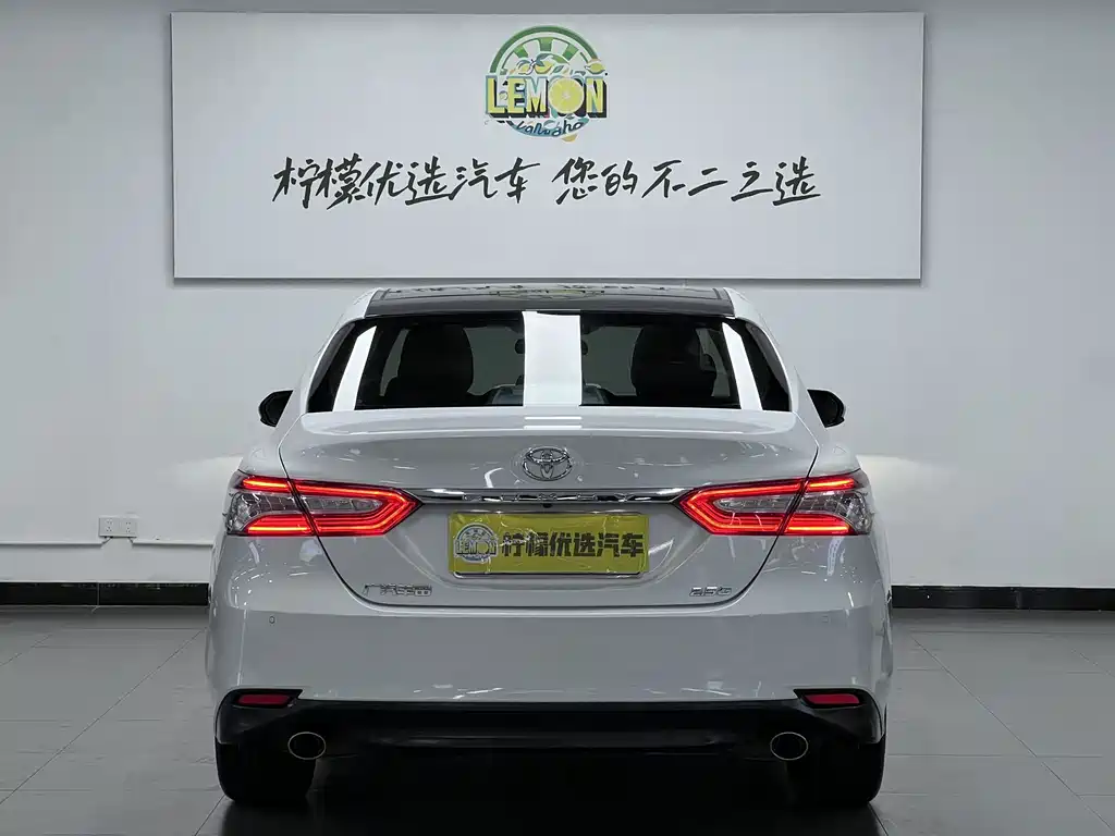 Toyota Camry — миниатюра 6
