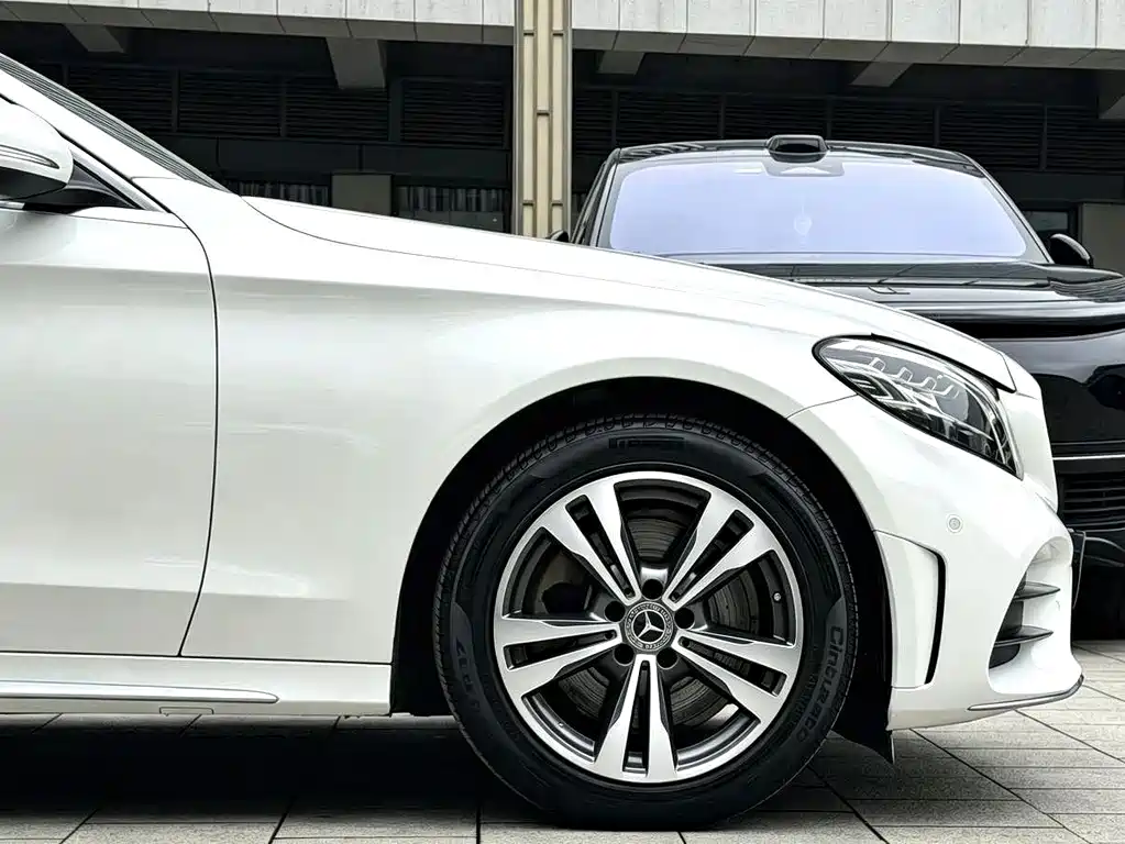 Mercedes-Benz C-Class — миниатюра 7