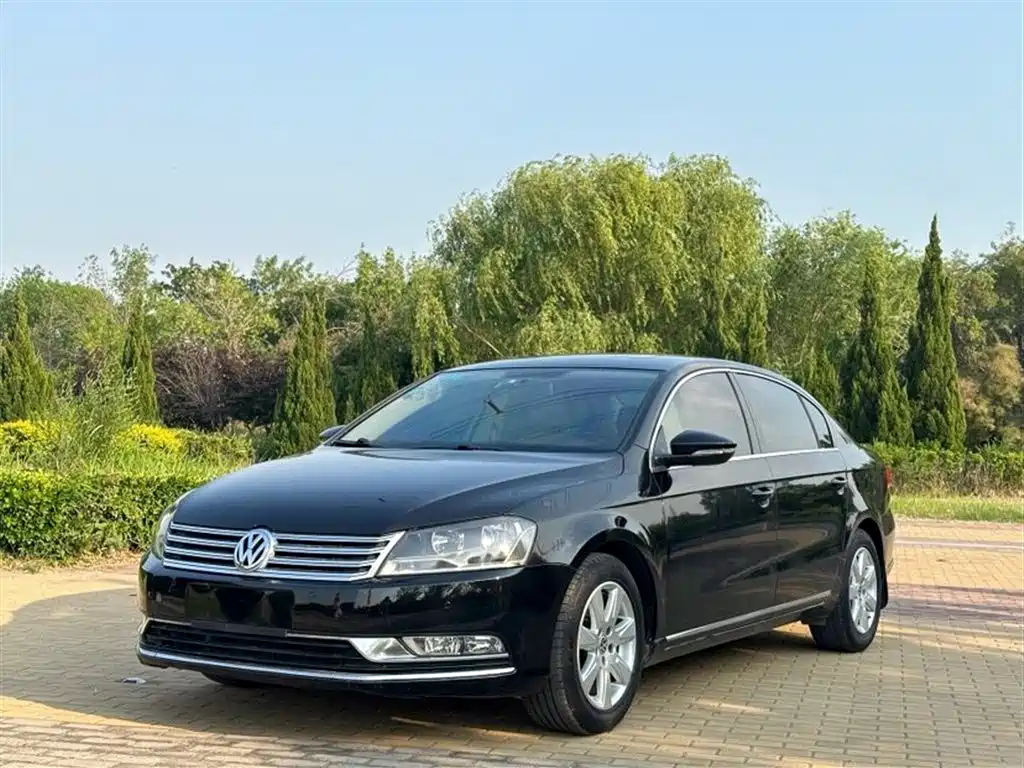 Volkswagen Magotan 2012