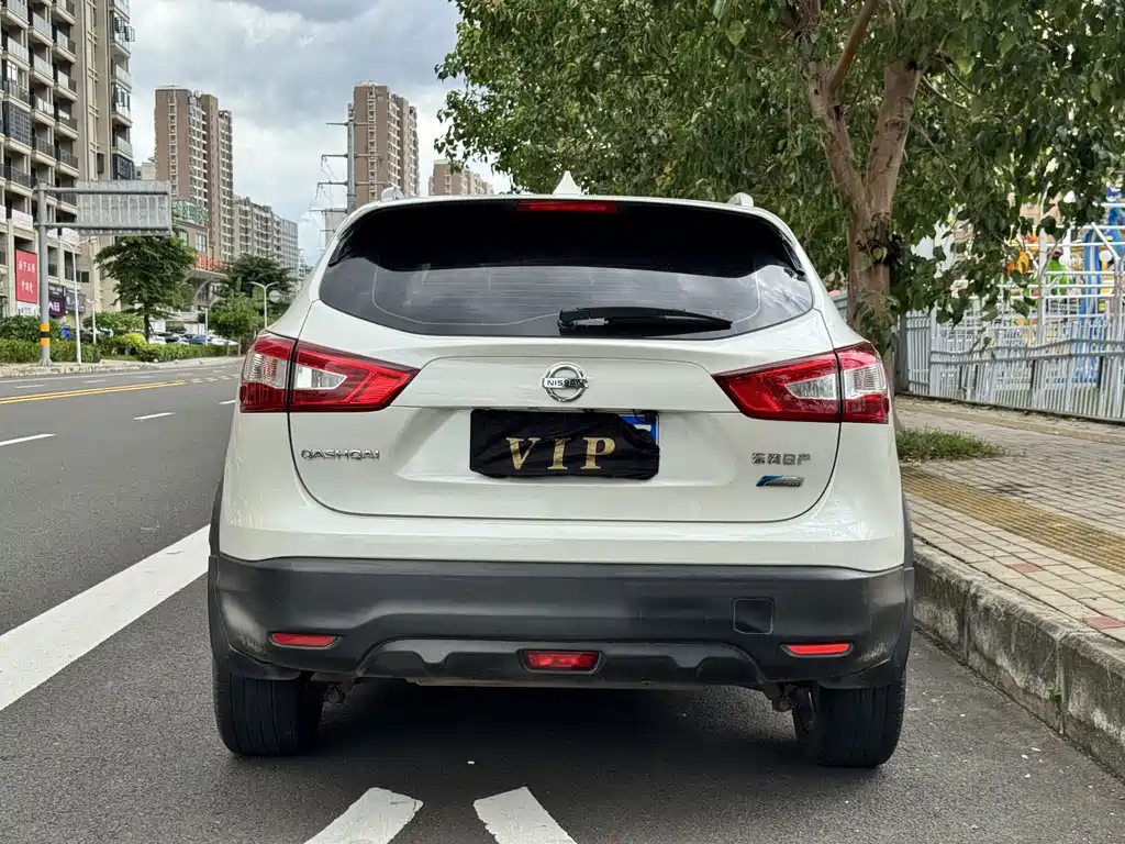 Nissan Qashqai — миниатюра 8