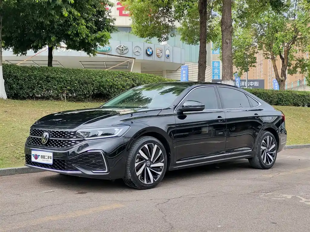 Volkswagen Passat 2022