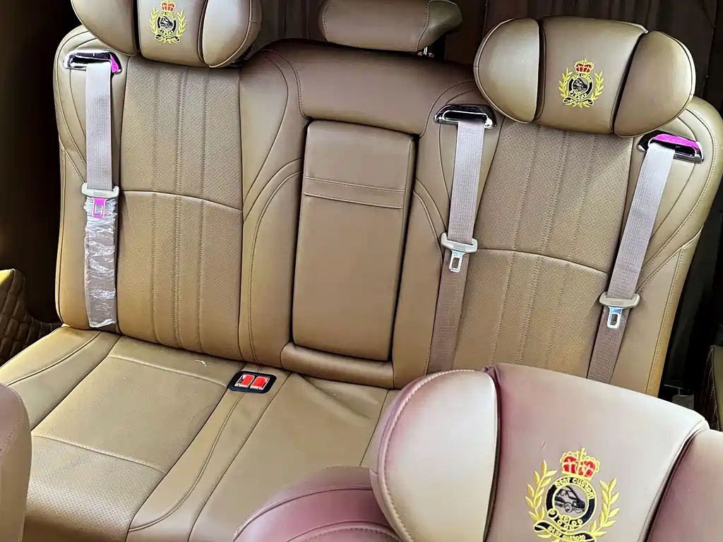 Ford E350 — миниатюра 23