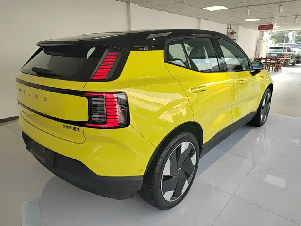 Volvo EX30 — миниатюра 7