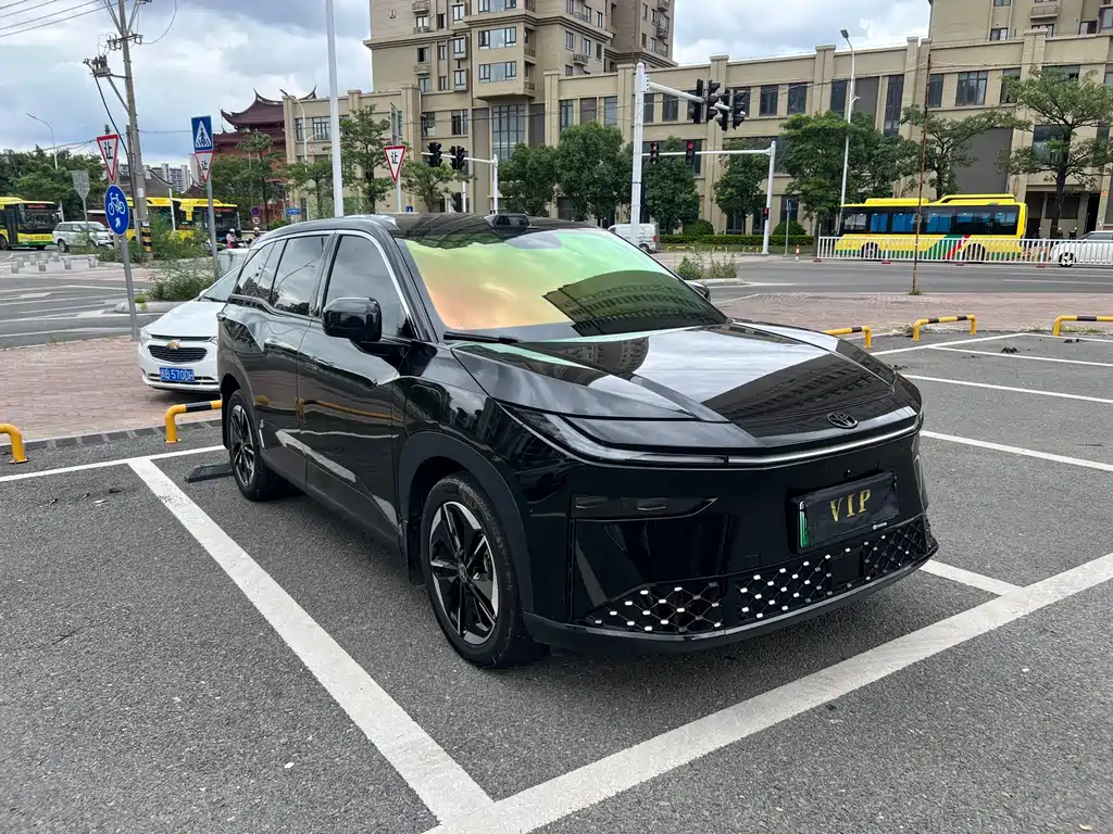 Toyota bZ3X — миниатюра 3
