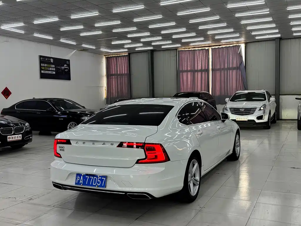 Volvo S90 — миниатюра 8