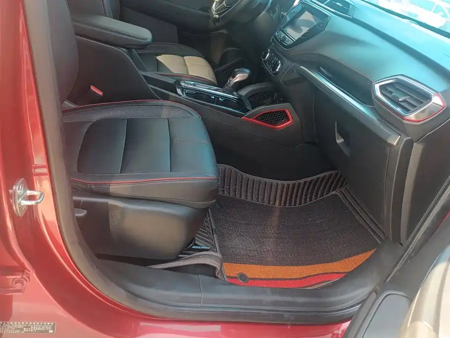 Chevrolet Tracker — миниатюра 8