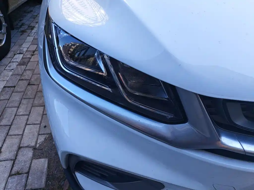 Geely Binyue — миниатюра 7