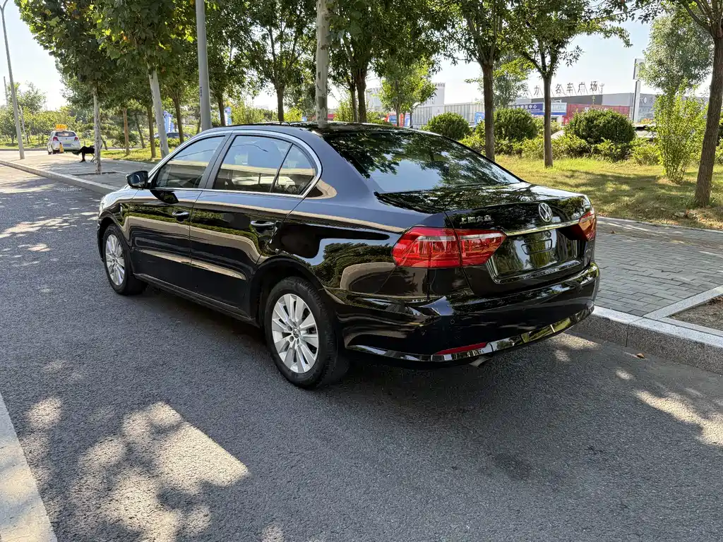 Volkswagen Lavida — миниатюра 4