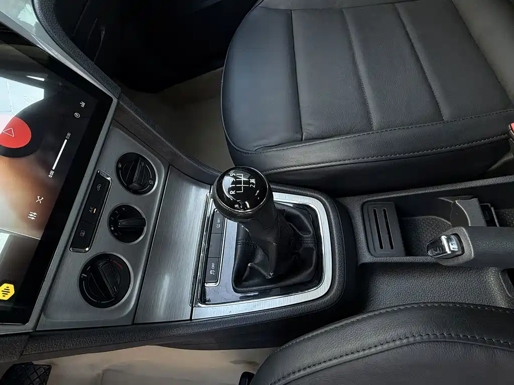 Volkswagen Lavida — миниатюра 19
