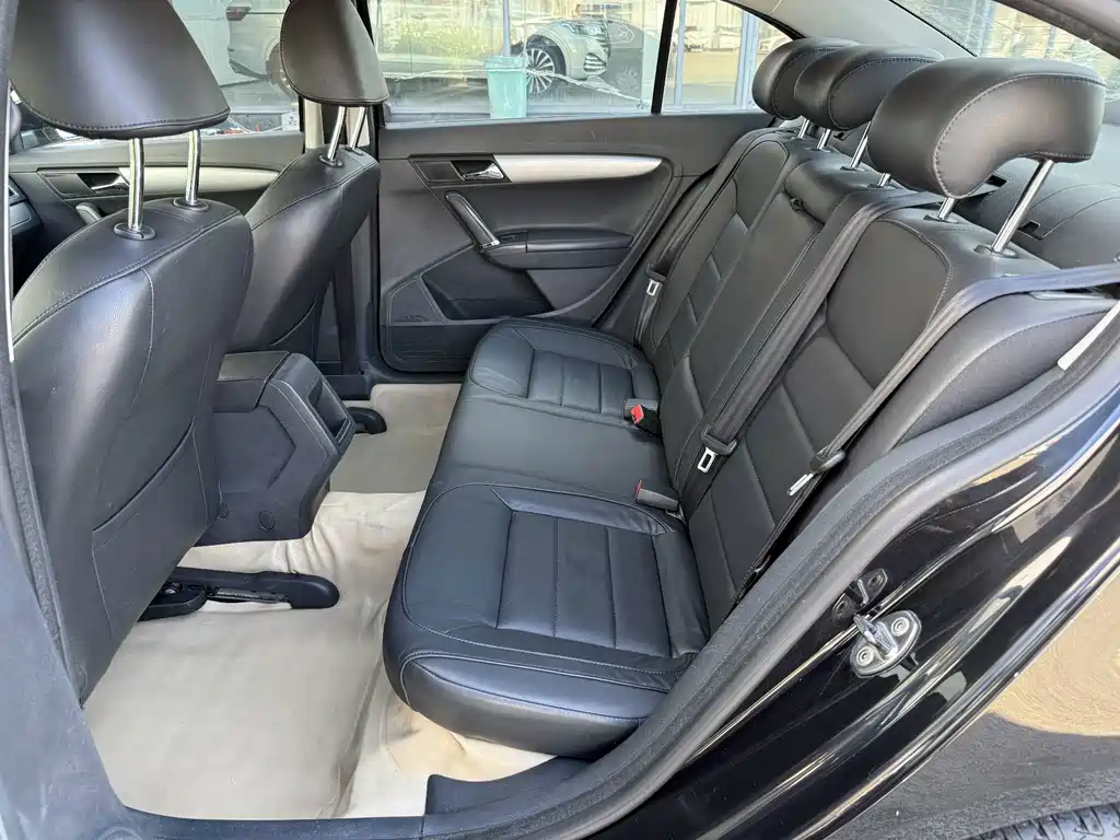 Volkswagen Lavida — миниатюра 10