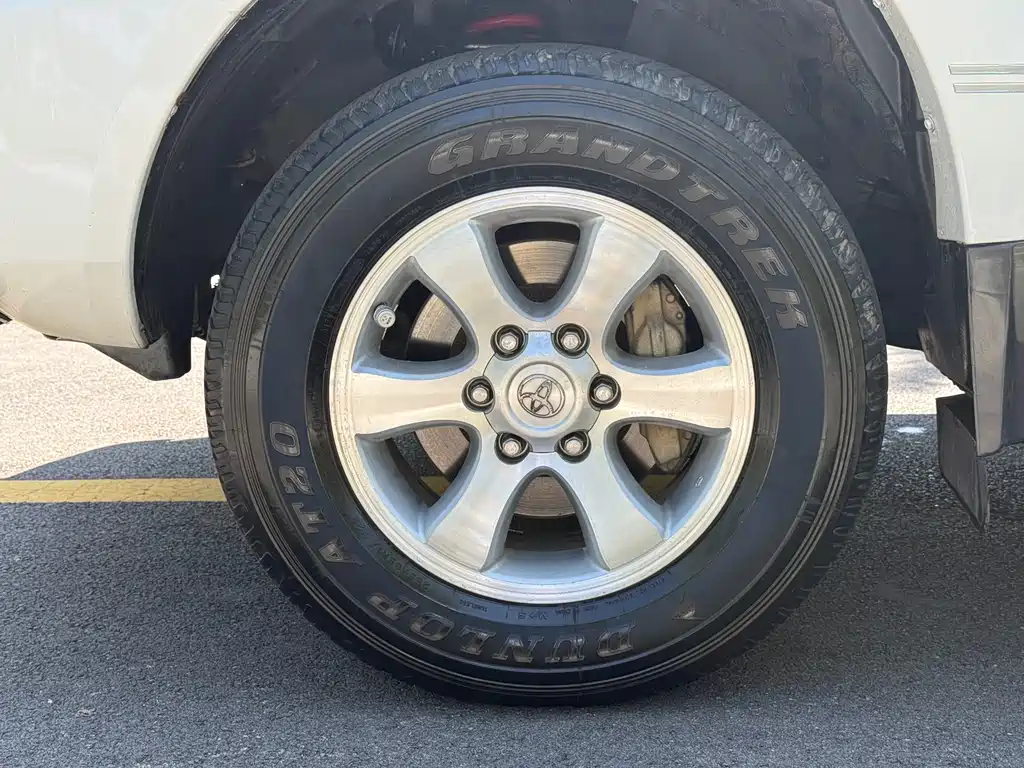 Toyota Land Cruiser Prado 2005 4.0L AT GX Sport DVD