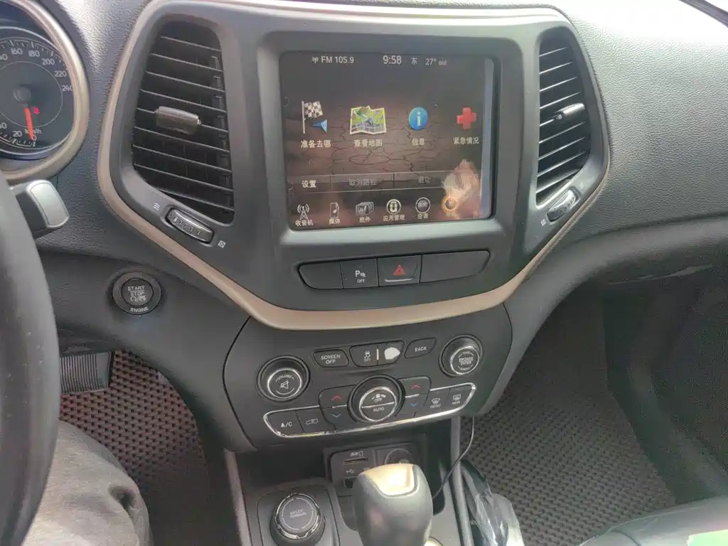 Jeep Cherokee — миниатюра 9