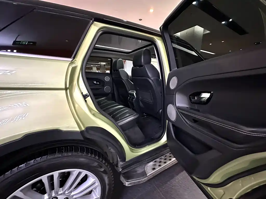 Land Rover Evoque (Import) — миниатюра 23