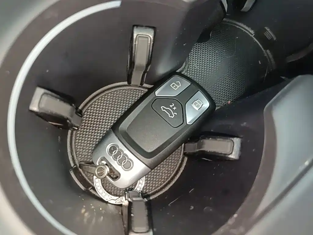 Audi A4L — миниатюра 9
