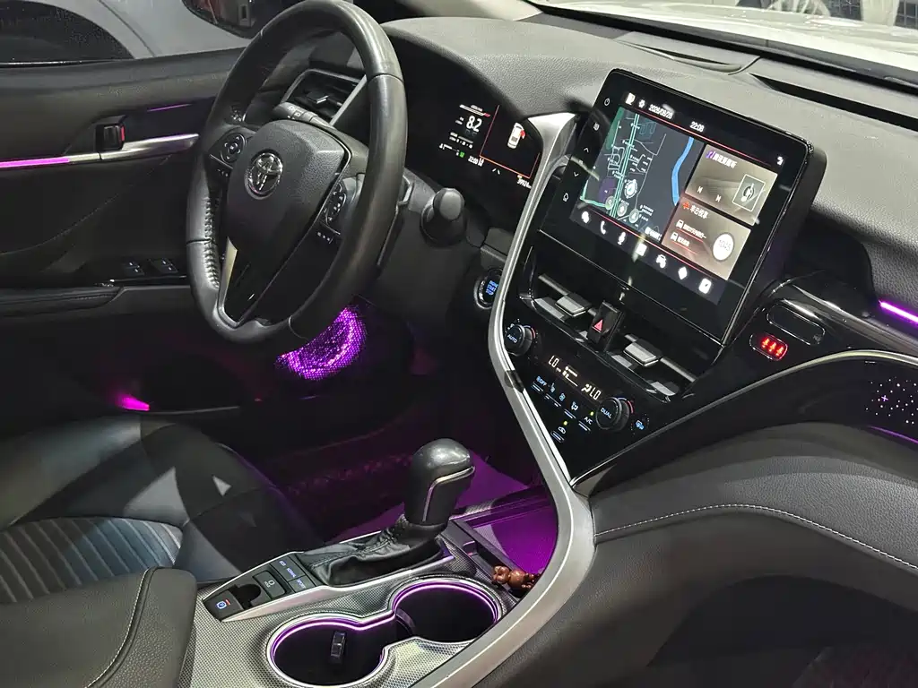 Toyota Camry — миниатюра 18