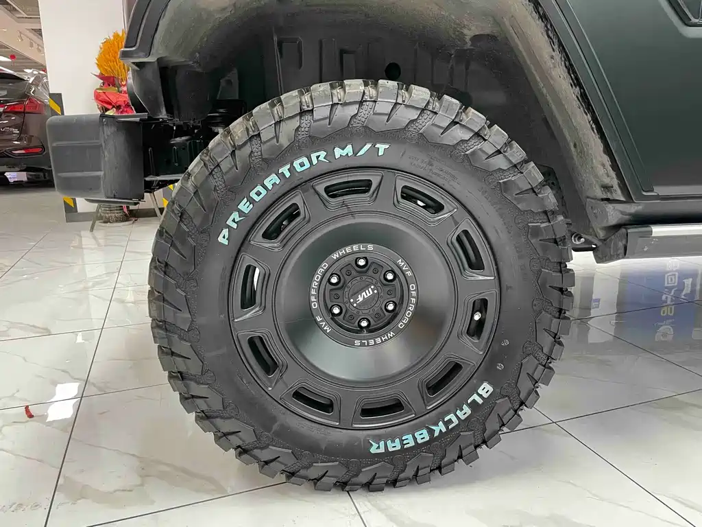 212 212 T01 — миниатюра 4