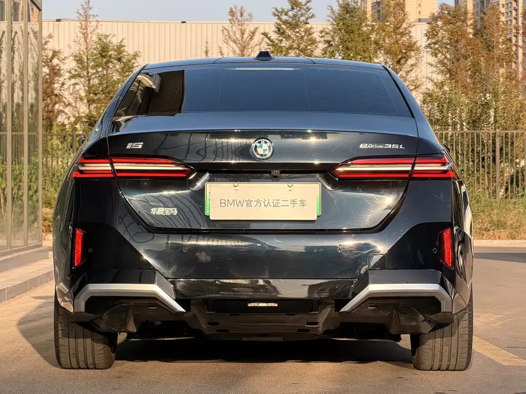 BMW i5 — миниатюра 8