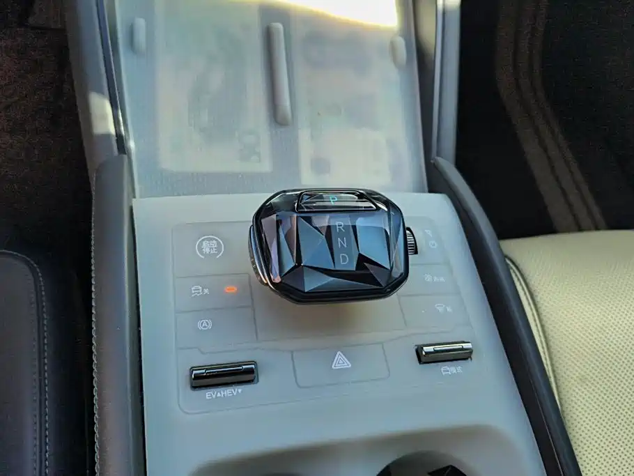 BYD Qin L — миниатюра 16