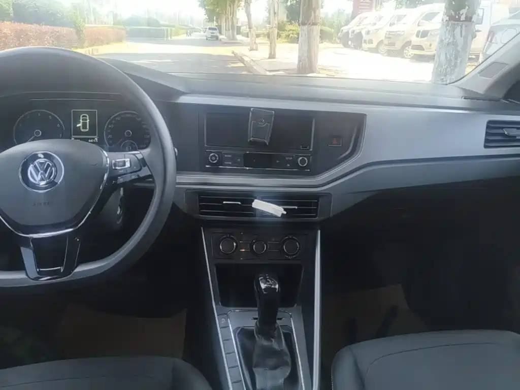 Volkswagen Polo — миниатюра 13