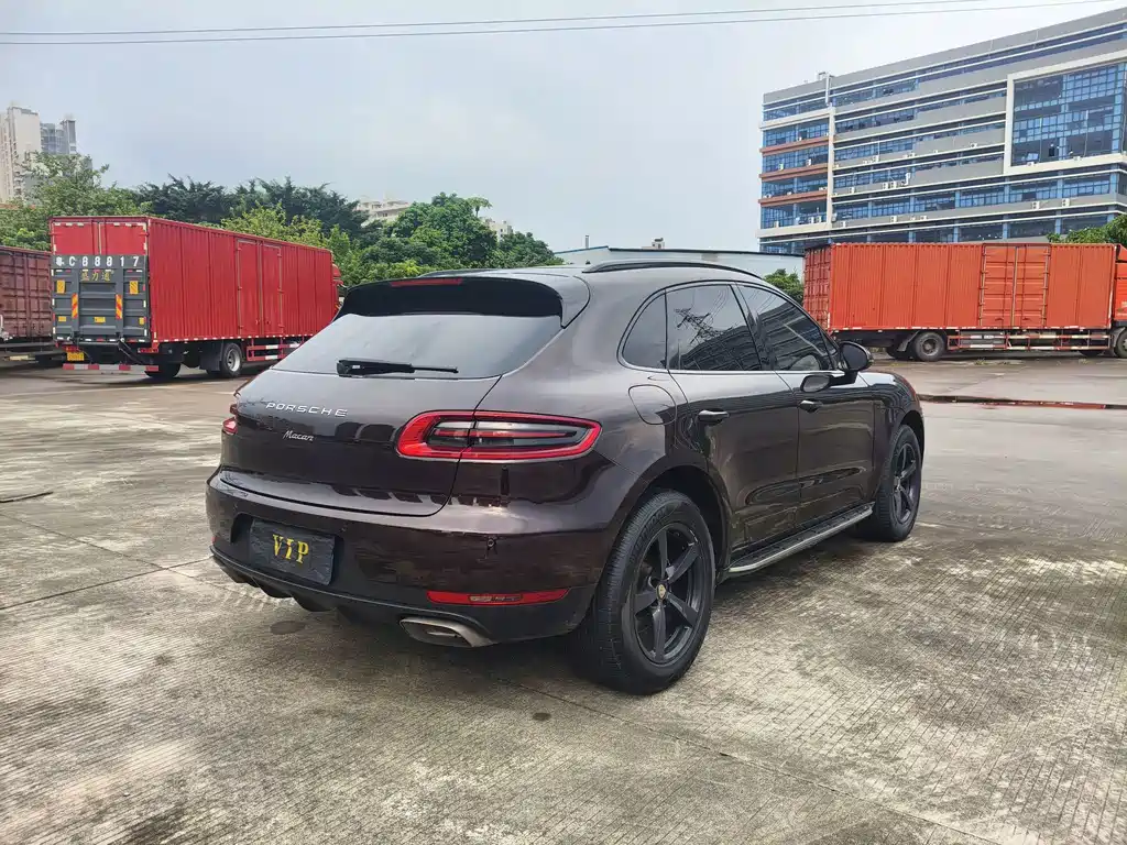 Porsche Macan — миниатюра 6