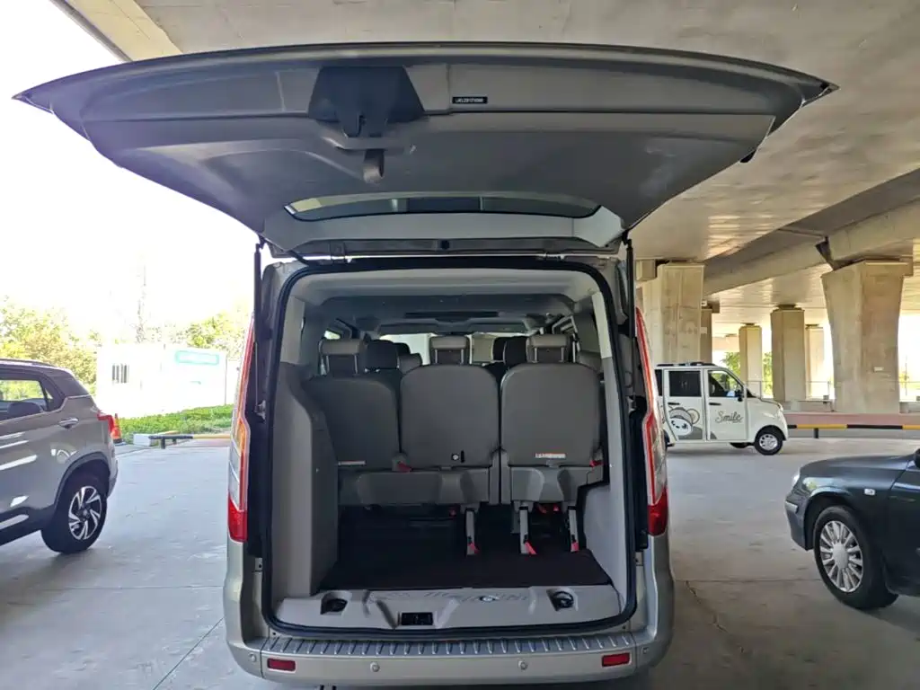 Ford Tourneo — миниатюра 19