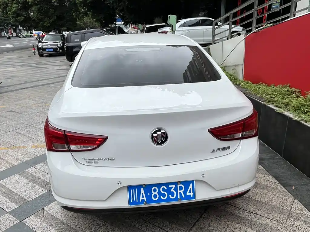 Buick Verano — миниатюра 2
