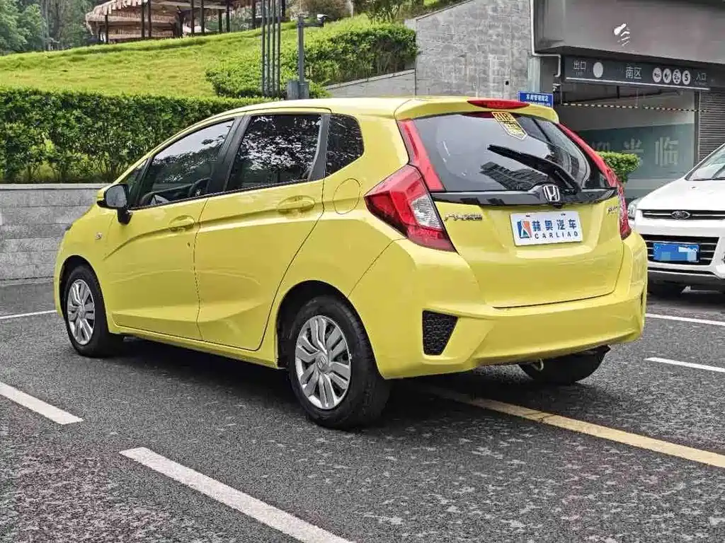 Honda Fit — миниатюра 25