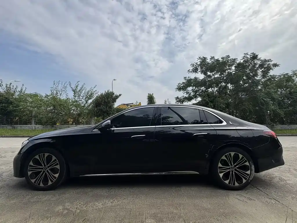 Mercedes-Benz E-Class New Energy — миниатюра 18