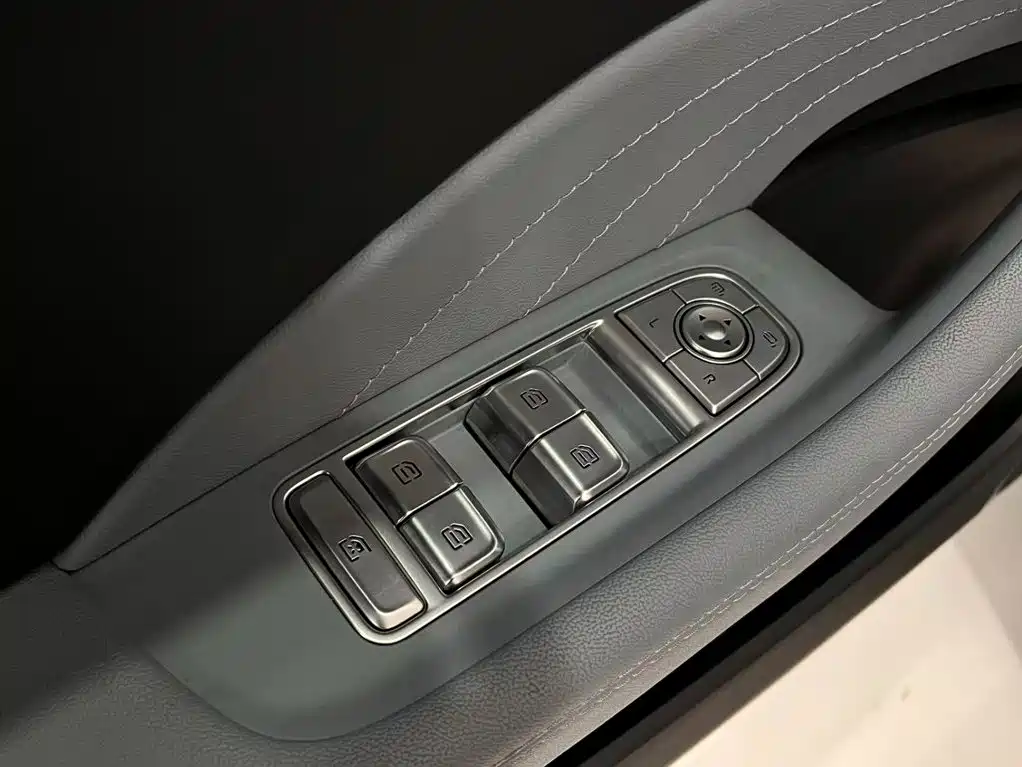 Hongqi Hongqi H5 PHEV — миниатюра 21