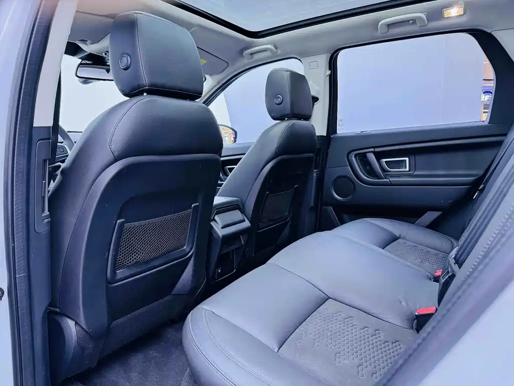 Land Rover Discovery Sport — миниатюра 9