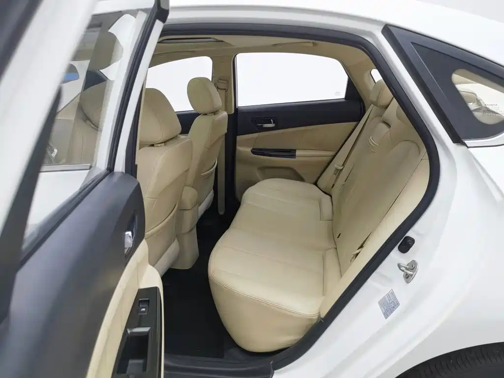 Changan Eado — миниатюра 15