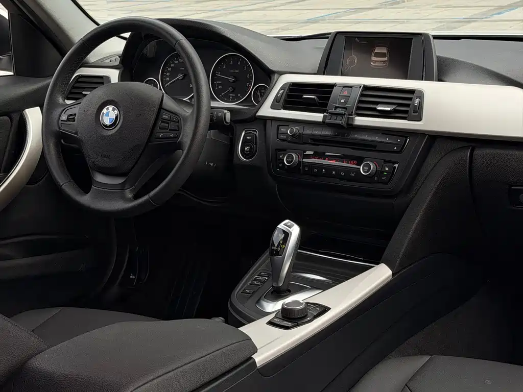 BMW 3 Series — миниатюра 9