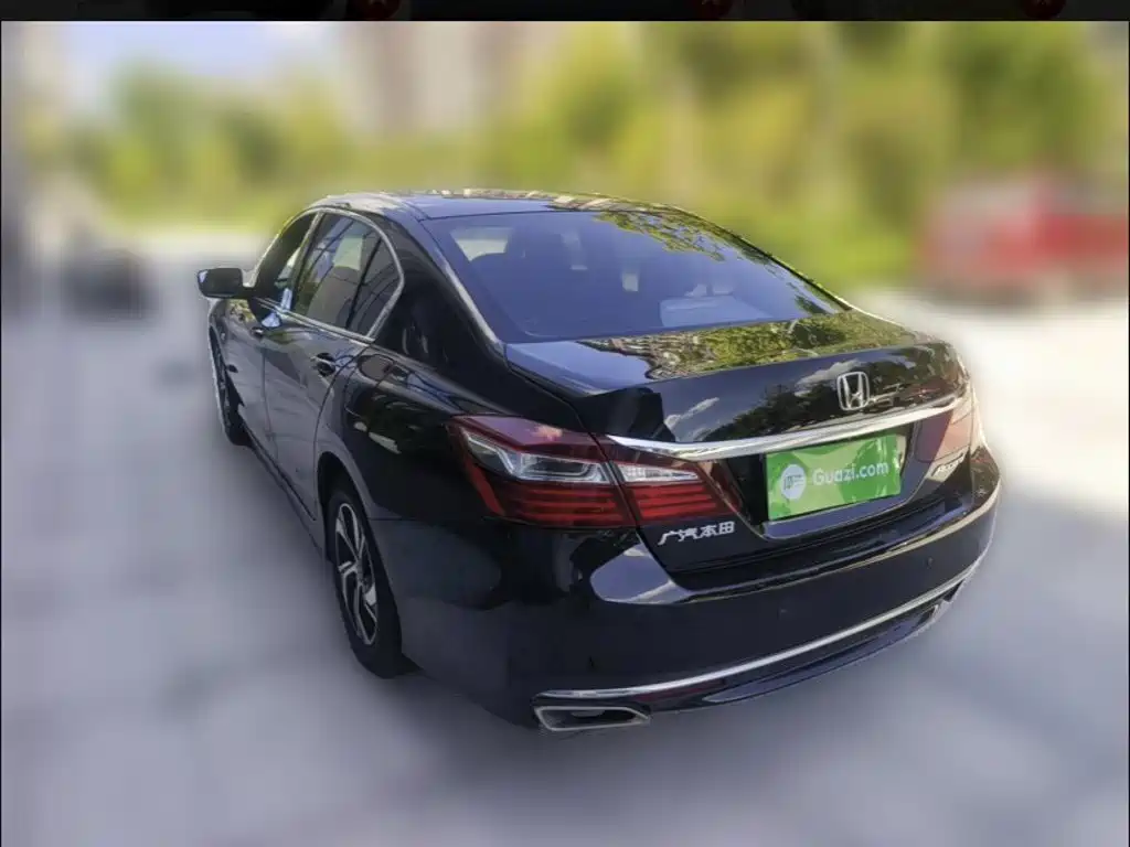 Honda Accord — миниатюра 12