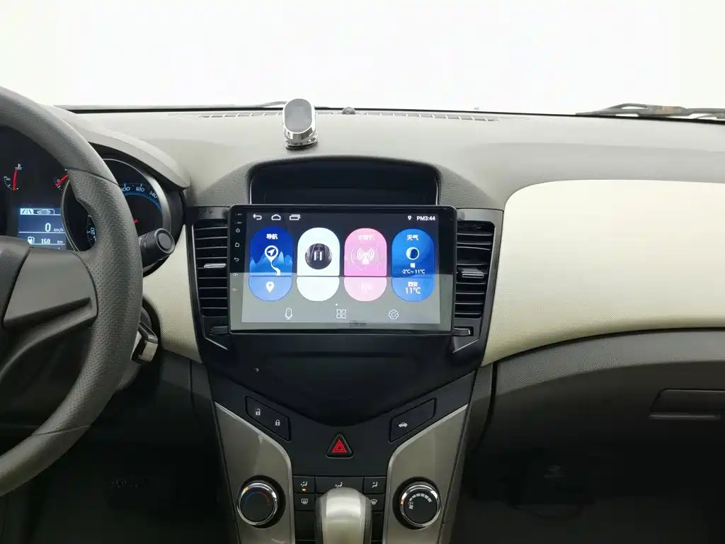 Chevrolet Cruze — миниатюра 12