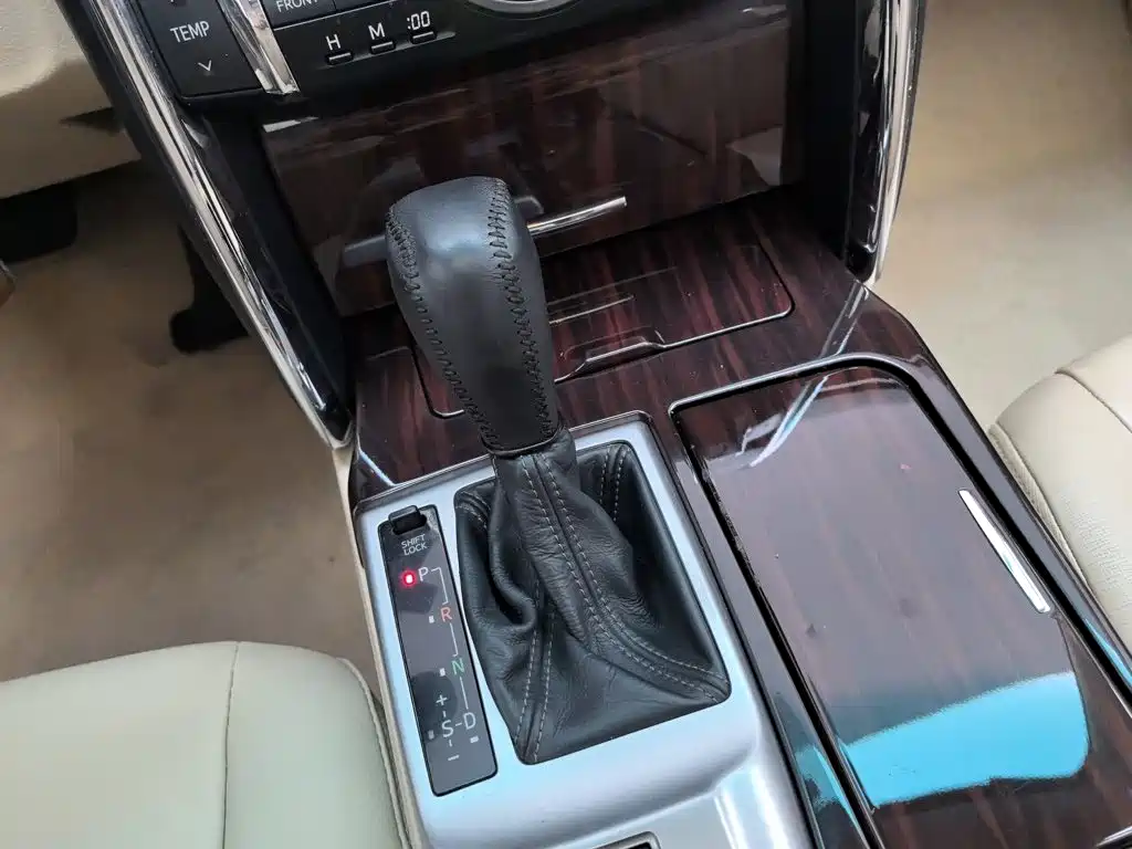 Toyota Reiz — миниатюра 13
