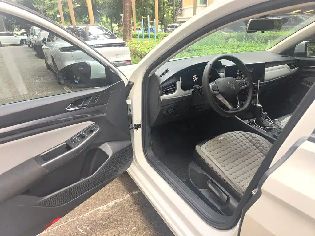 Volkswagen Bora — миниатюра 14