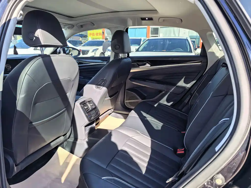 Volkswagen Passat — миниатюра 4