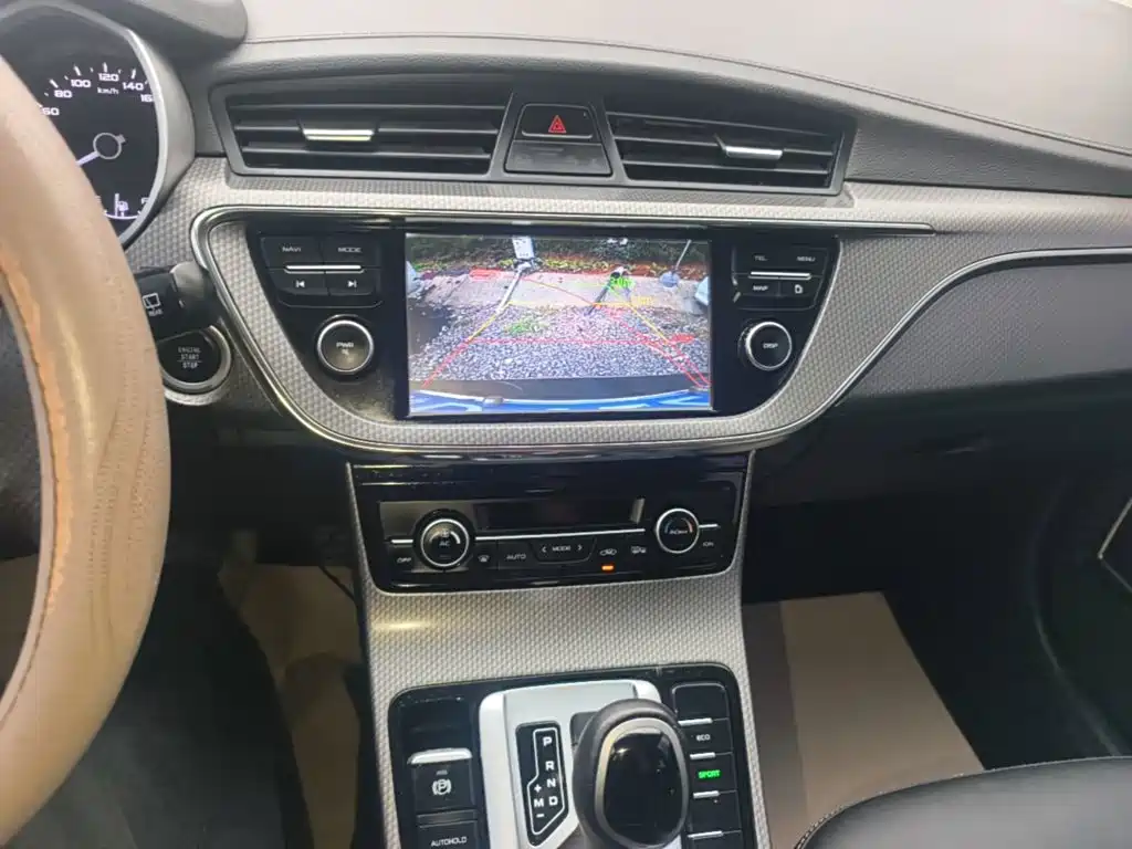Geely Emgrand GS — миниатюра 13